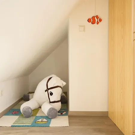 Neptun 12, 4 *