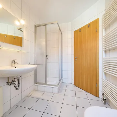 Neptun 12, 4 *